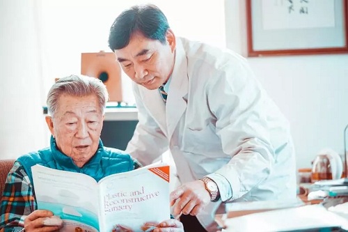 沈陽美萊張晨院長成為PRS雜志國際編委！