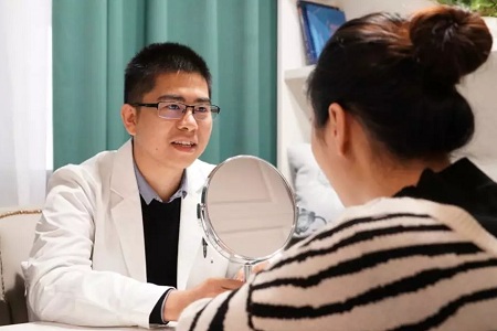割雙眼皮的 3個常見誤區(qū),泉州美萊告訴你較靠譜的