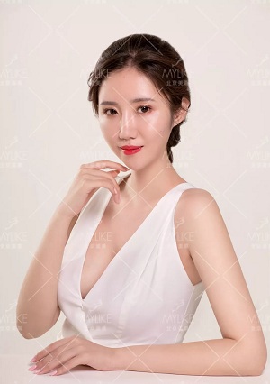 顏值：金剛?cè)绾位黹L(zhǎng)腿女神？