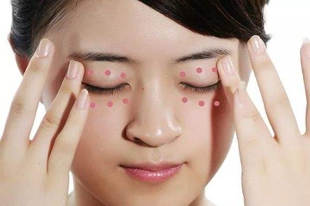 每到放假，做這個項目的人就會增多！--眼袋