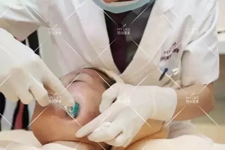 粗糙、毛孔粗大、起皮......換季肌膚問題如何解決？
