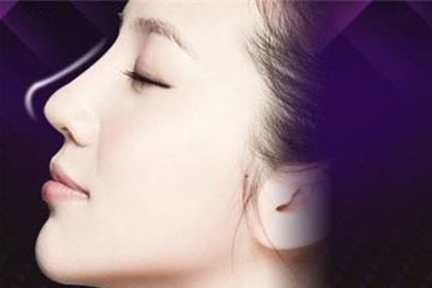 <a href='/zz/' target='_blank'><u>鄭州美萊</u></a>隆鼻是怎樣的？