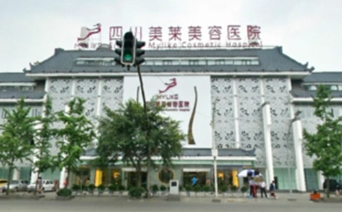 成都哪家醫(yī)院做抽脂消除腫眼泡專(zhuān)業(yè)靠譜，腫眼泡抽脂后皮膚會(huì)松弛嗎